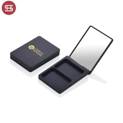 China Other Hot Selling New Products Cosmetic Makeup Cosmetic Black Clear Magnet Empty Eyeshadow Case Packing Case Empty Palette for sale