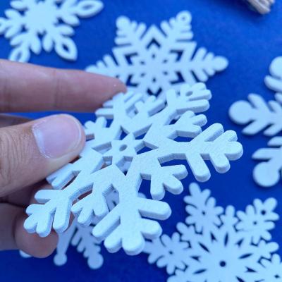 China Art Deco Manufacturer Direct Selling Christmas DIY Christmas Tree Accessories Pendant Wooden Snowflake Decoration for sale