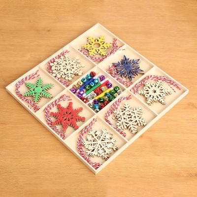 China Wholesale Art Deco Ex Factory Price Christmas Tree Decoration Pendant DIY Snowflake Wood Chip Ornaments Accessories for sale