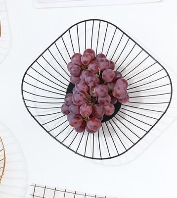 China Sustainable Hot Sale Minimalist Style Universal Decorative Fruit Vegetable Storage Metal Wire Mesh Storage Basket for sale