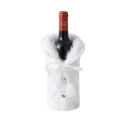 China Luxury Custom Simple Christmas Wine Bottle Bag Velboa Christmas Wine Bottle Sleeve Good Durable Bag for sale