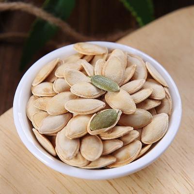 China Raw Rosated Shine Skin Pumpkin Seeds with 0.2-3% Fragmentation Rate and Color Sorting for sale