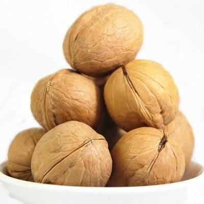 China dry fruits unwashed shelled 185 paper skin walnut Best price raw in china factory Amazon hot selling for sale