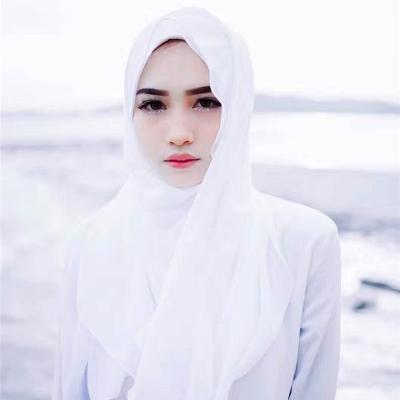 China Muslim Soft Shawls and Wraps Georgette Islamic Head Scarves Ladies Solid Color Hijabs Women Hijab Bubble Chiffon Scarf Long for sale