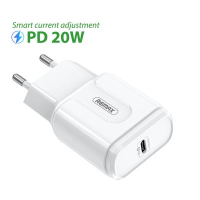 China Popular Design 20W Eu/Us/Uk Mobile Phone Remax PD-U77 Wall Usb Mobile Phone Charger 2022 Trending Products Phone Charger for sale