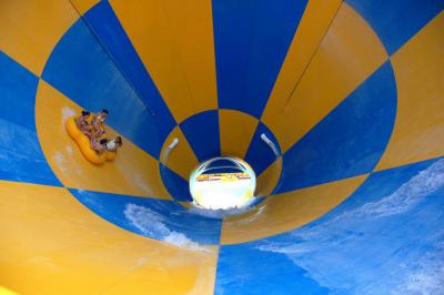 China Tornado-Aqua-Park-Fiberglas-Wasserrutsche 2000 Quadratmeter zu verkaufen