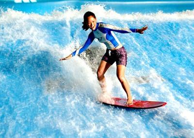 China Paseo atractivo del agua de la máquina de la resaca de Flowrider, solo paseo impermeable del flujo en venta