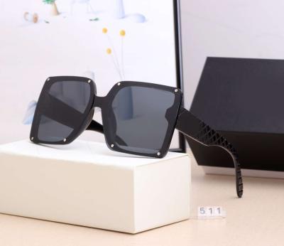 China Fashion Sunglasses Shape Trendy Women Fit Big Frame Designer Brand Sun Glasses With Free Sunglass Case for sale