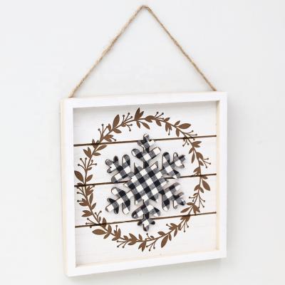 China Wooden Wall Hanging Ornament Christmas Decoration Christmas Wall Plaque with Gingham Snowflake as Christmas Decoration for sale