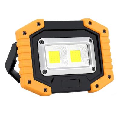 China Desktop 500LM 30W 3 Working Mode Powered By 4*AA/2*18650 Rechargeable Battery USB Power Bank COB Portable Work Light LED Spotlight for sale