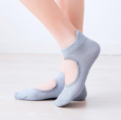 China New Wholesale Anti-skid Cotton Sport Soft Ballet Pilates Socks High Quality Custom Grip Yoga Socks For Women for sale