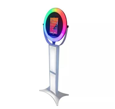 China Metal Selfie Booth New Mini Portable Standing iPad Photo Booth Stretching Selfie Ring Light Photobooth Kiosk 2022 For Sale for sale