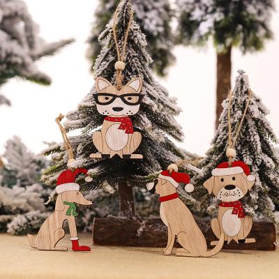 China 2021 Christmas Party Hanging Decorations Christmas Tree Decorative Wooden Tree Day Ornament for Home 2022 New Year Puppy Gift Decor for sale