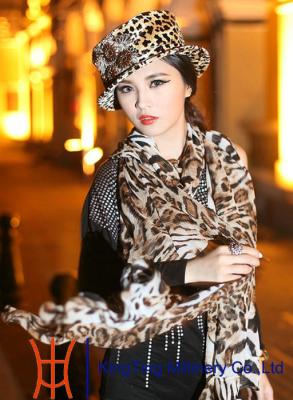 China Occassion place Spring Leopard velvet top hat with flowers Adornment for sale