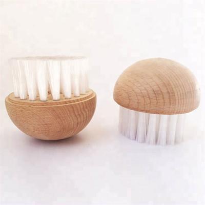 China Sustainable China ESD Palm Wooden Round Cleaning Brush With Nylon Bristle for sale