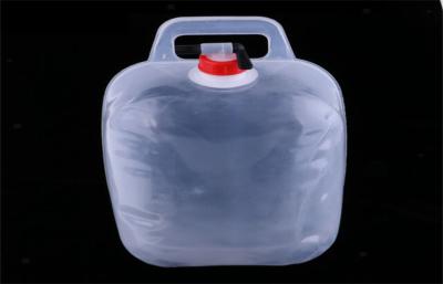 China 2,5 galones 10 litros flexibles Jerry Can Collapsible Semi Folding plástico en venta