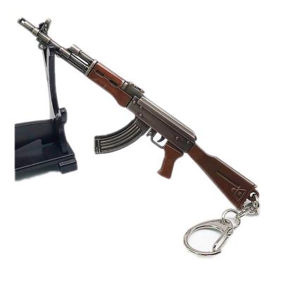 China Fashionable Custom Metal Battlegrounds Gaming Gun Model 98k AMW AK47 August Key Ring Keychain for sale