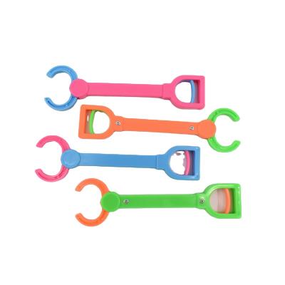 China 1PCS MINI Robot Hand Grab Grabber Claw Extension Tools Kids Toy Carnival Favors Prizes Birthday Party Assortment UW004350 for sale