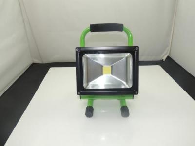 China Voltaje amplio recargable portátil de la luz de inundación de los altos lúmenes LED de la aleación de aluminio en venta