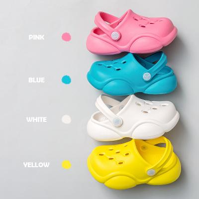 China Anti-skid Children's Indoor Hole Shoes Children's Cartoon Summer Slippers Children's Solid Color Sandals for sale