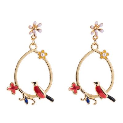 China Fashionable 14K Gold Plated Gold Plated Circle Bird Earrings Red Animal Stud Earrings Custom Enamel Rainbow Bird Earrings For Women for sale