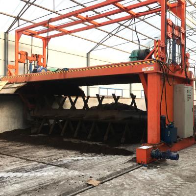 China Remote Control Compost Turner Industrial Composting Equipment Machinery Operation For Fertilizer for sale