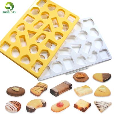 China Viable Geometry Cookie Cutter Geometric Cookie Cutter Mold Cuts Up To 24 Pieces Square Fondant Chocolate Bakeware Molds At Once for sale