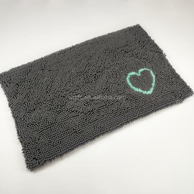 China 100% Polyester Sustainable Cleaning Washable Pet Blanket And Love Mat for sale