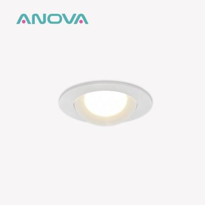 中国 Commercial Lighting Recessed Spotlight Frame With 20° Tilt And Rotating Housing 販売のため