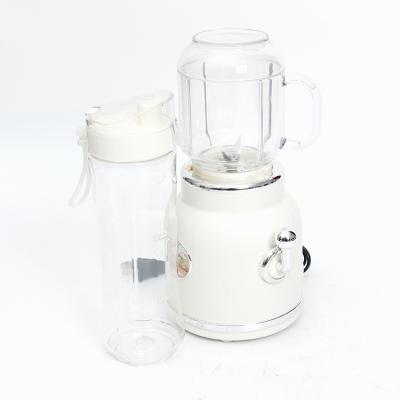 China 600ML Mini Blender Home Juicer Machine Outdoor Fruit Juice Portable Blenders for sale