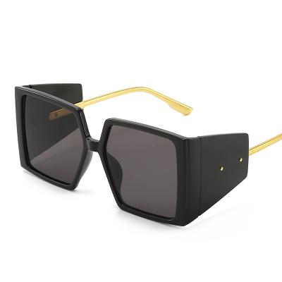 China New arrivals metal direct sales of hinge custom factory fashion sunglasses European and American metal sunglasses lenses for sale