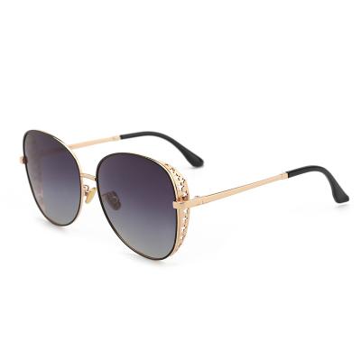 China Custom Logo Stock Fashion Metal Frame Sunglasses New Women Polarized Metal Sunglasses for sale