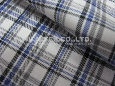 China Competitive Price Yarn Dyed Twilling Plaid Cotton Wool Fabric with Liquid Ammonia Finish for sale