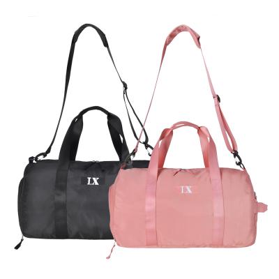 China Large Capacity Lightweight Pink Duffel Bags Gym Man Women Waterproof Small Fleece Sports Travel Bag for sale