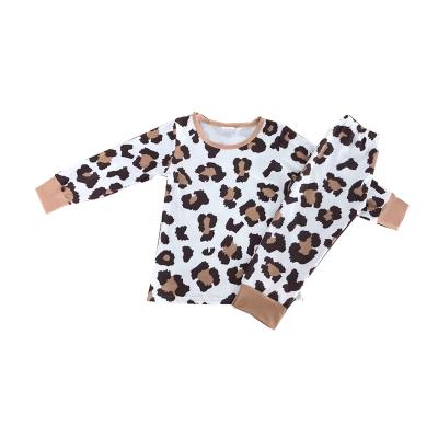 China Polyester/cotton new arrival leopard print children's pajamas nightwear baby sleepwear long sleeve autumn boutique for sale