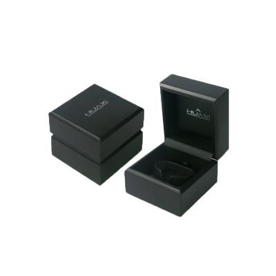 China Handmade High End Black Wooden Jewelry Gift Boxes For Bracelet Packaging for sale