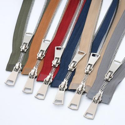 China Custom Auto Lock Quality Nylon Zipper Accessories Double Main Zippers For Clothes Jacket Shoes In Stock for sale