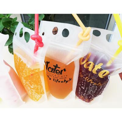 China Disposable Translucent Resealable Handheld Zipper Bags Clear Juice Plastic Drinking Drinking Pouches With Straws for sale