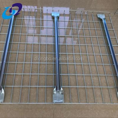 China Safer Warehouse Storage Galvanized Wire Mesh Platform For Pallet Racking for sale