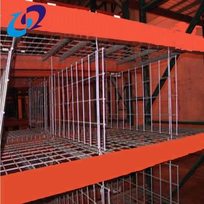 China Adjustable Hanging Metal Wire Mesh Shelf Dividers For Wire Decking for sale