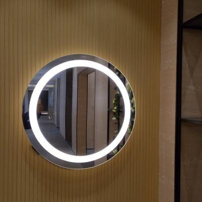 Chine Miroir de salle de bains à LED monté sur le mur avec capteur tactile à vendre