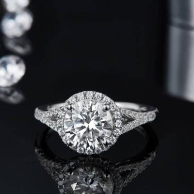 China CLASSIC Jewelry Round Cut Moissanite Diamond Ring Luxury Fine Brilliant 925 Sterling Silver for sale