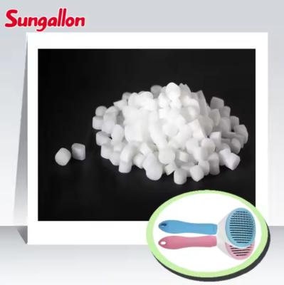 Chine 10A-95A Dureté Élastomère thermoplastique Matériau de base pour brosse à cheveux pour animaux de compagnie Utilisation principale à vendre