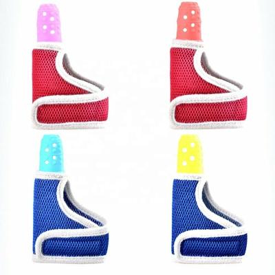 China Custom Safety Baby Products Of All Types Thumb Sucking Sharp Finger Protector Food Grade Silicone Glove Teether for sale