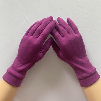 China Simple Lightweight Merino Wool Knitted Gloves Liner Gloves For Skiing for sale