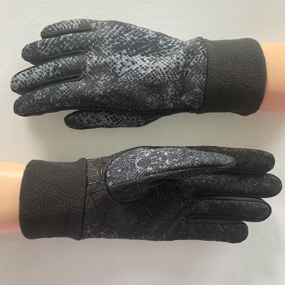 China Fashion Printed Fabric Glove Warm Fleece Glove Anti-Slip Palm for sale