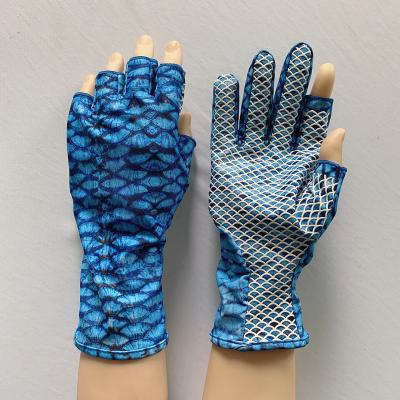 China Anti-Slip Anti-Slip UV Protection Fishing Gloves For Men And Women for sale