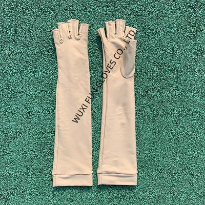 China Nylon + Spandex Compression UPF 50+ Sports Gloves UV Protective Arm Sleeves Outdoor Sports Gloves for sale