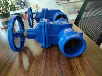 中国 DN50-DN300 Ductile Iron Soft Seal Gate Valve Handwheel Accepts Customized 販売のため