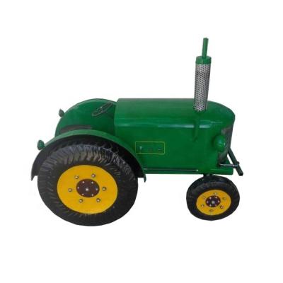 China Eco-friendly Wine Ice Bucket Garden Metal Farm Tractor Design Ice Cooler For Beer for sale